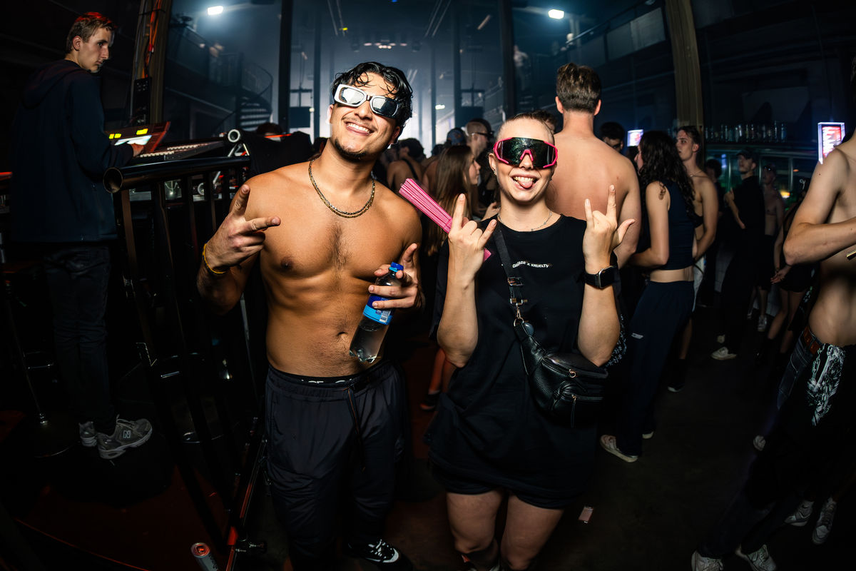 Loading... just a sec